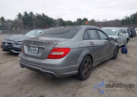 2012 Mercedes-Benz C 300 Luxury 4Matic/Sport 4Matic from USA, damaged, VIN WDDGF8BBXCR194441
